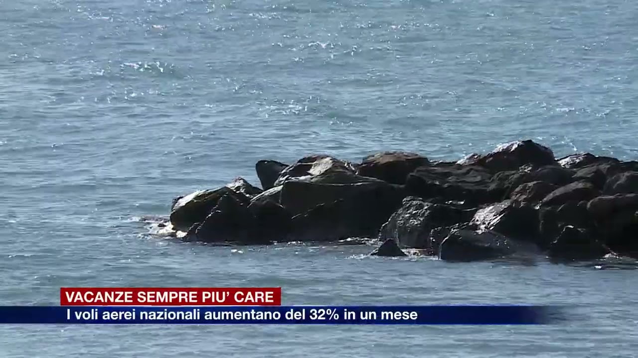 Etg - Vacanze sempre più care: i voli aerei nazionali aumentano del 32% in un mese