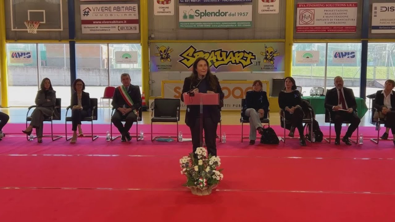 Il ministro Locatelli a Cermenate per l'evento contro il bullismo