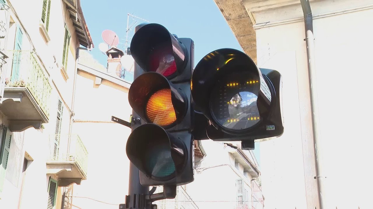 Nuovi semafori sulla Statale Regina