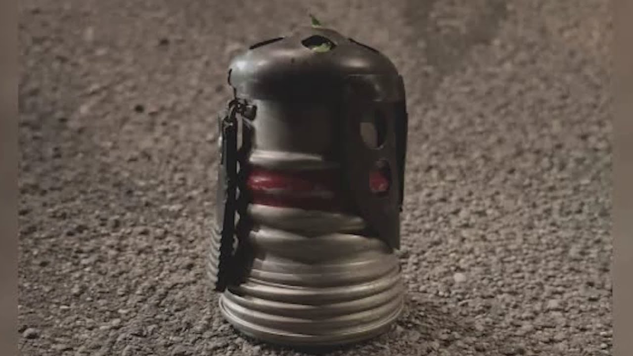 Minaccia la ex con una bomba a mano