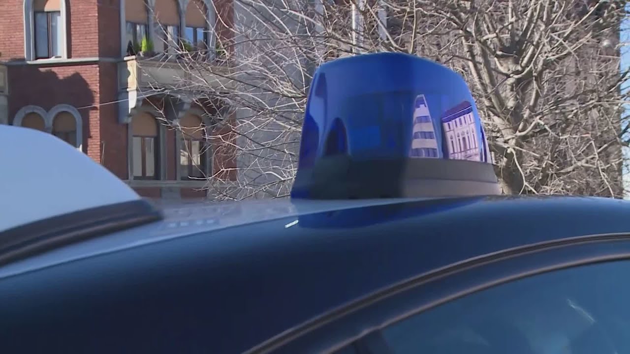 Picchia la ex compagna in strada, arrestato 24enne