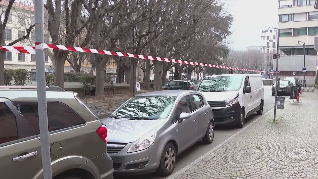 Sosta a Como, via i posti auto in piazza Vittoria