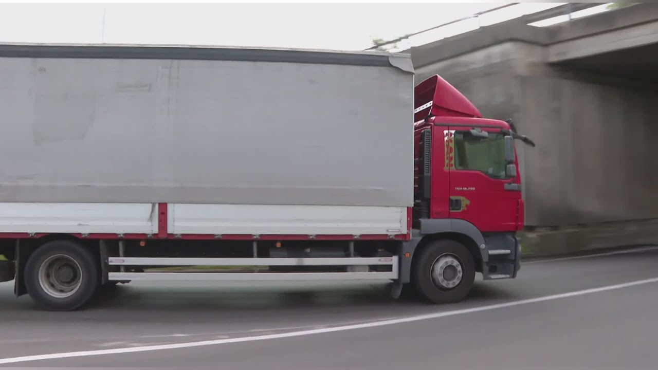 Caro carburanti, il pieno per un camion cresce del 30%