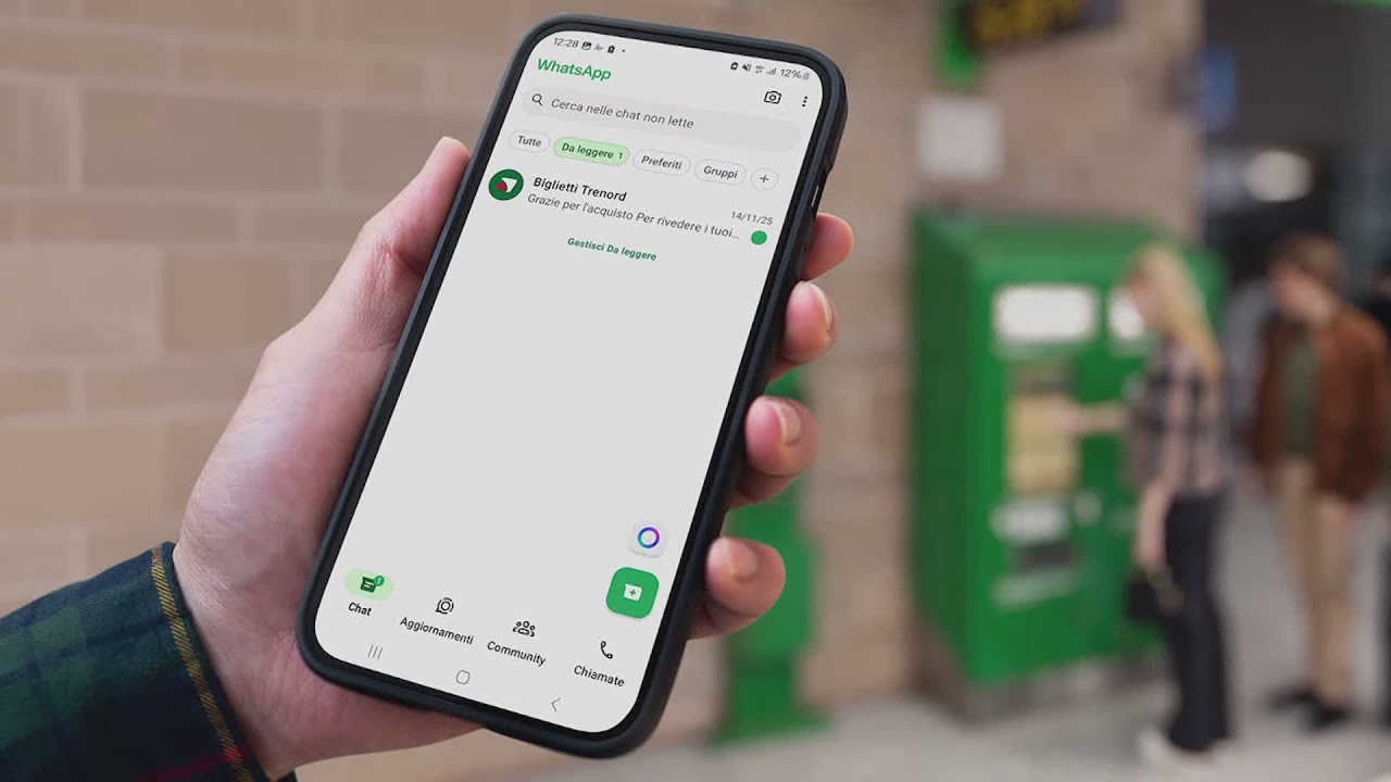 Trenord, il biglietto del treno arriva su WhatsApp