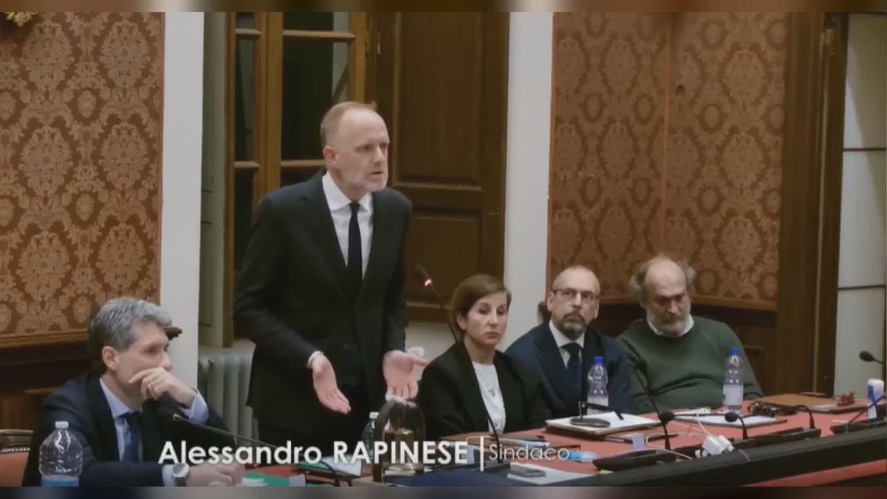 Comune di Como, bocciata la sfiducia a Bodero Maccabeo