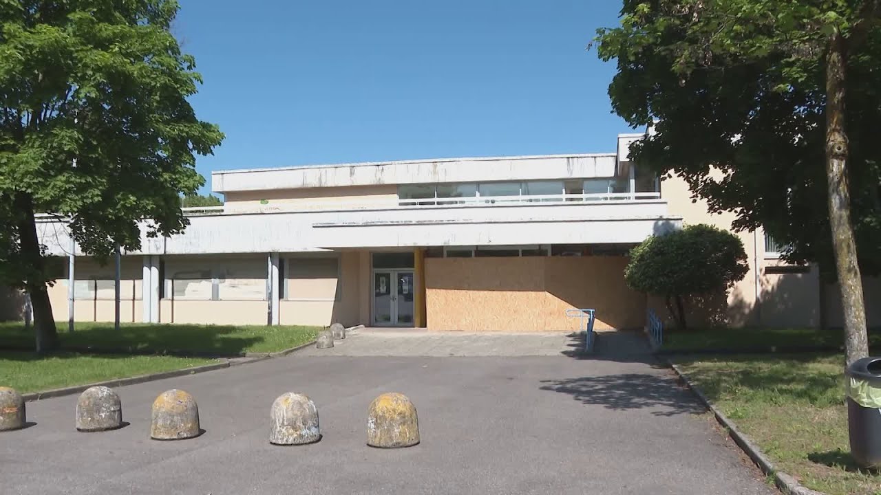 Muggiò, ragazzini nella piscina abbandonata