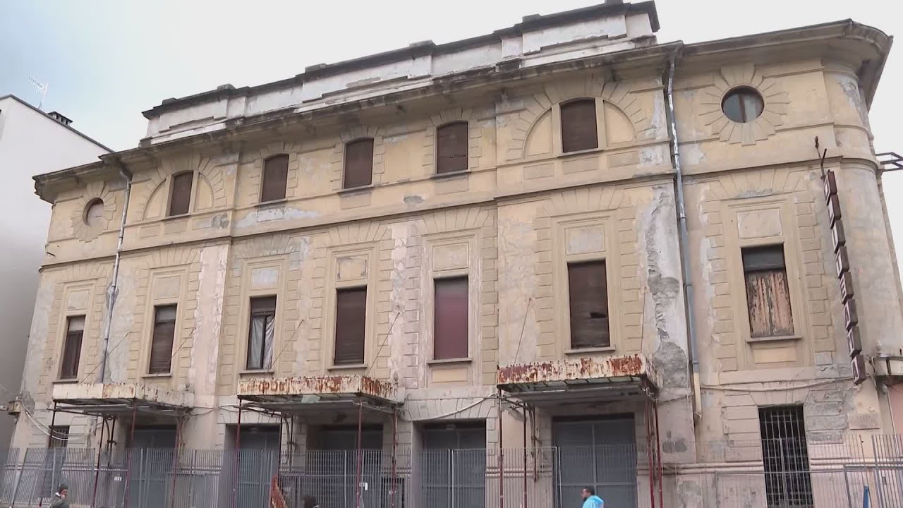 Incursione sul tetto del Politeama
