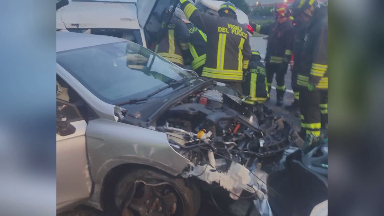 Maxi incidente all’alba sull’autostrada A9